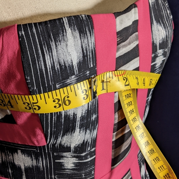 BCBG Formal or Prom Strapless Dress. Black and White with Pink Stripes. Size 8 - Picture 3 of 8